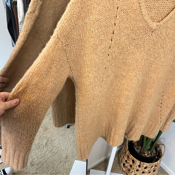🤎 American Eagle Hooded V-Neck Sweater | Open Knit Slouchy Tan Sz M - Picture 4 of 5